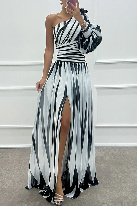 Vestido Shiloh™ | Rayas elegantes con diseño asimétrico