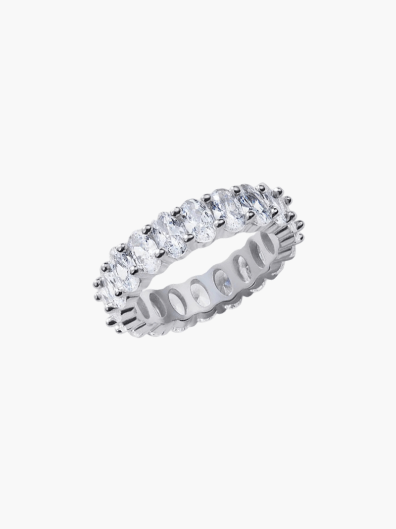 Blanca™ - Anillo de corte oval elegante con brillo sofisticado