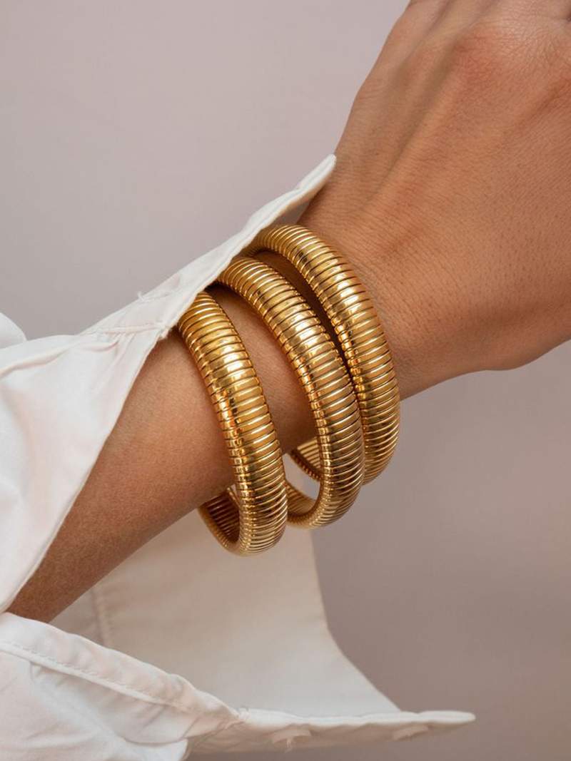 Blanca™ - Brazalete acanalado elegante con diseño moderno y sofisticado