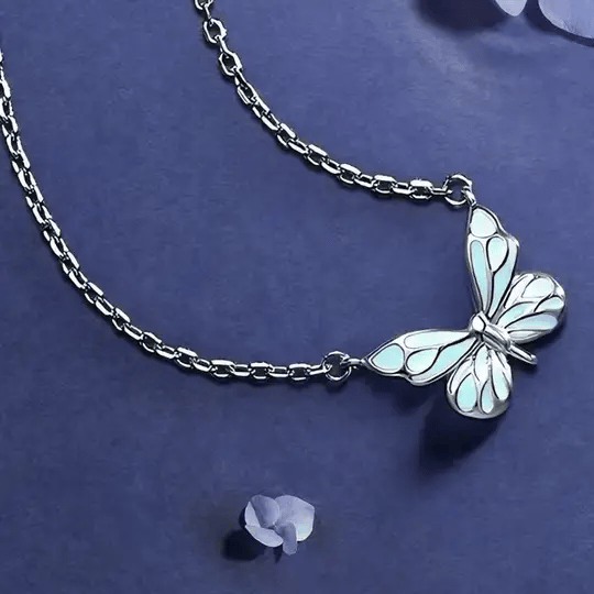 Collar Mariposa Azul Radiante