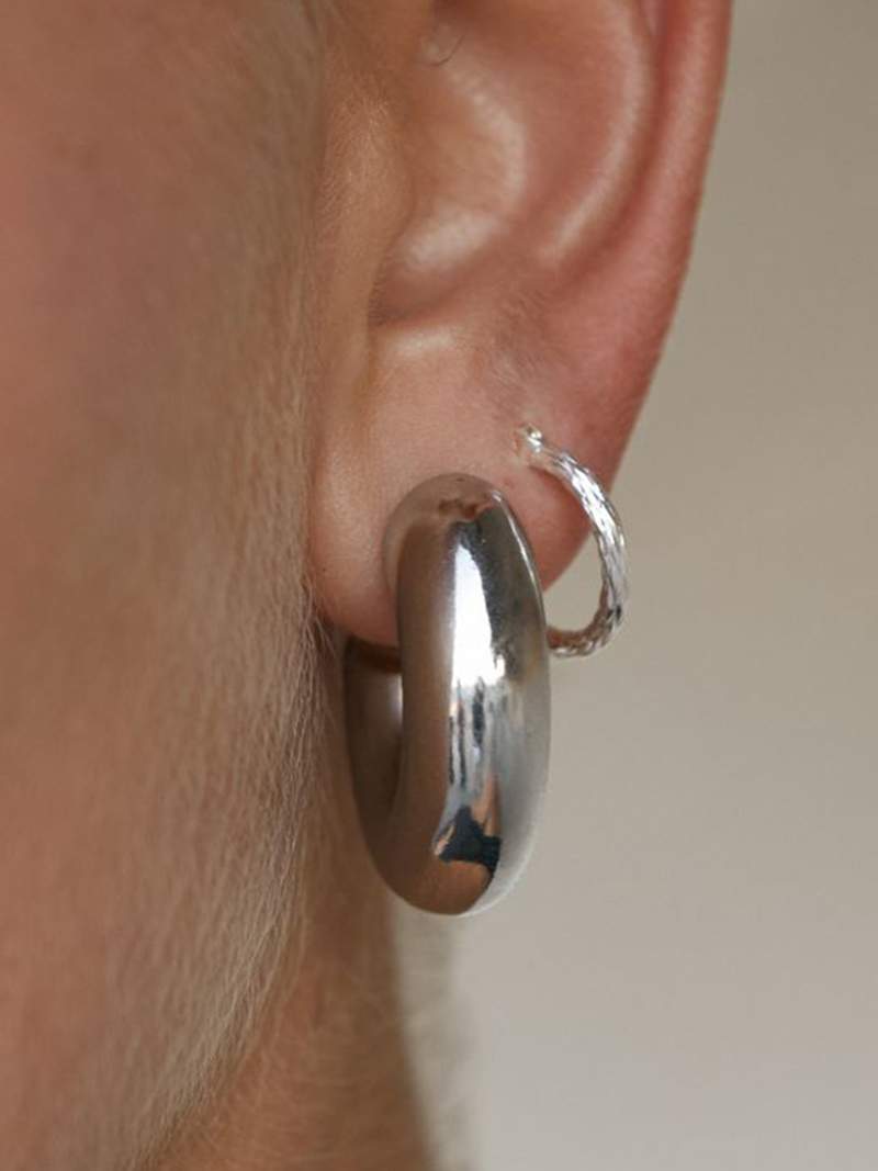 Blanca™ - Aros gruesos elegantes con diseño moderno y sofisticado
