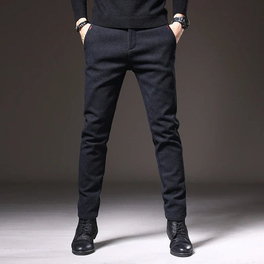 Pantalones elegantes de corte entallado