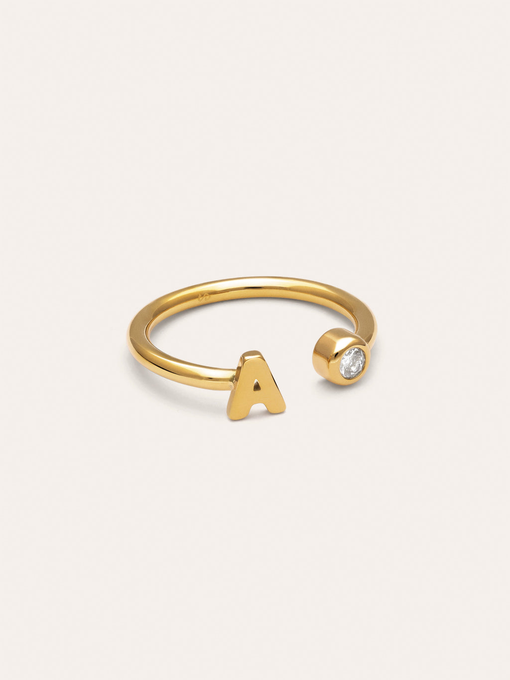Anillo Personalizado Letter Spark Acero Baño Oro