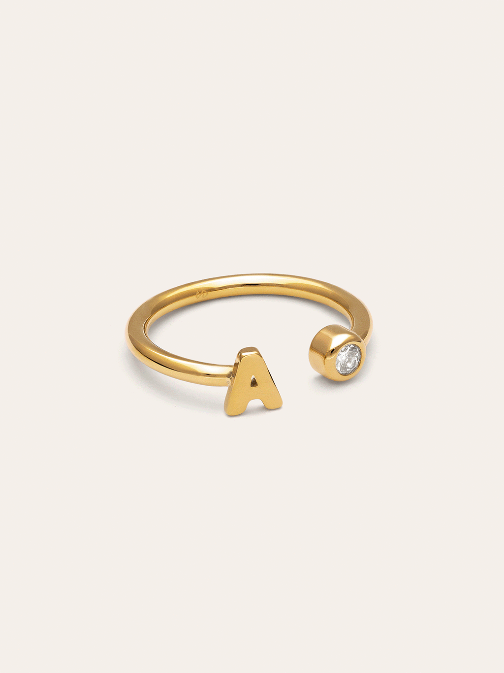 Anillo Personalizado Letter Spark Acero Baño Oro