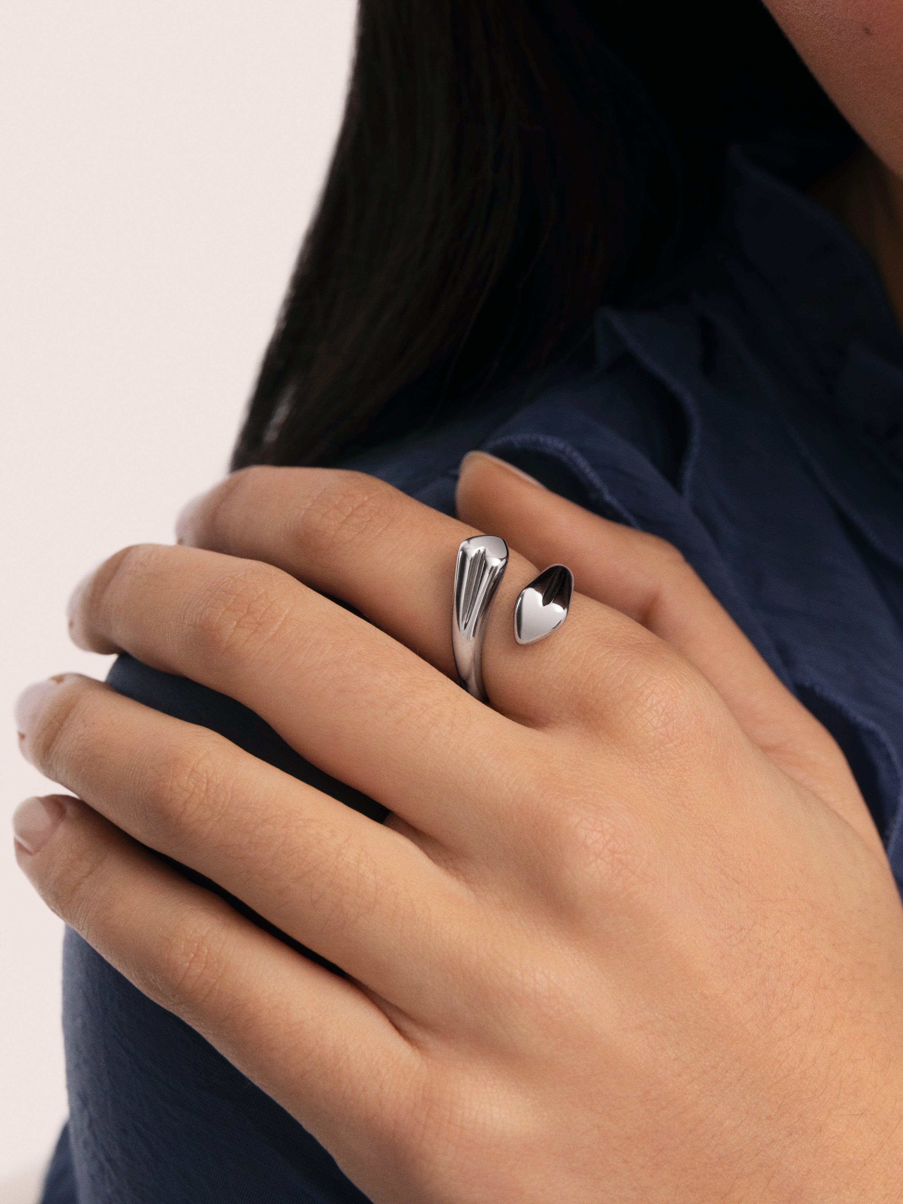 Anillo Abbraccio Amour Acero