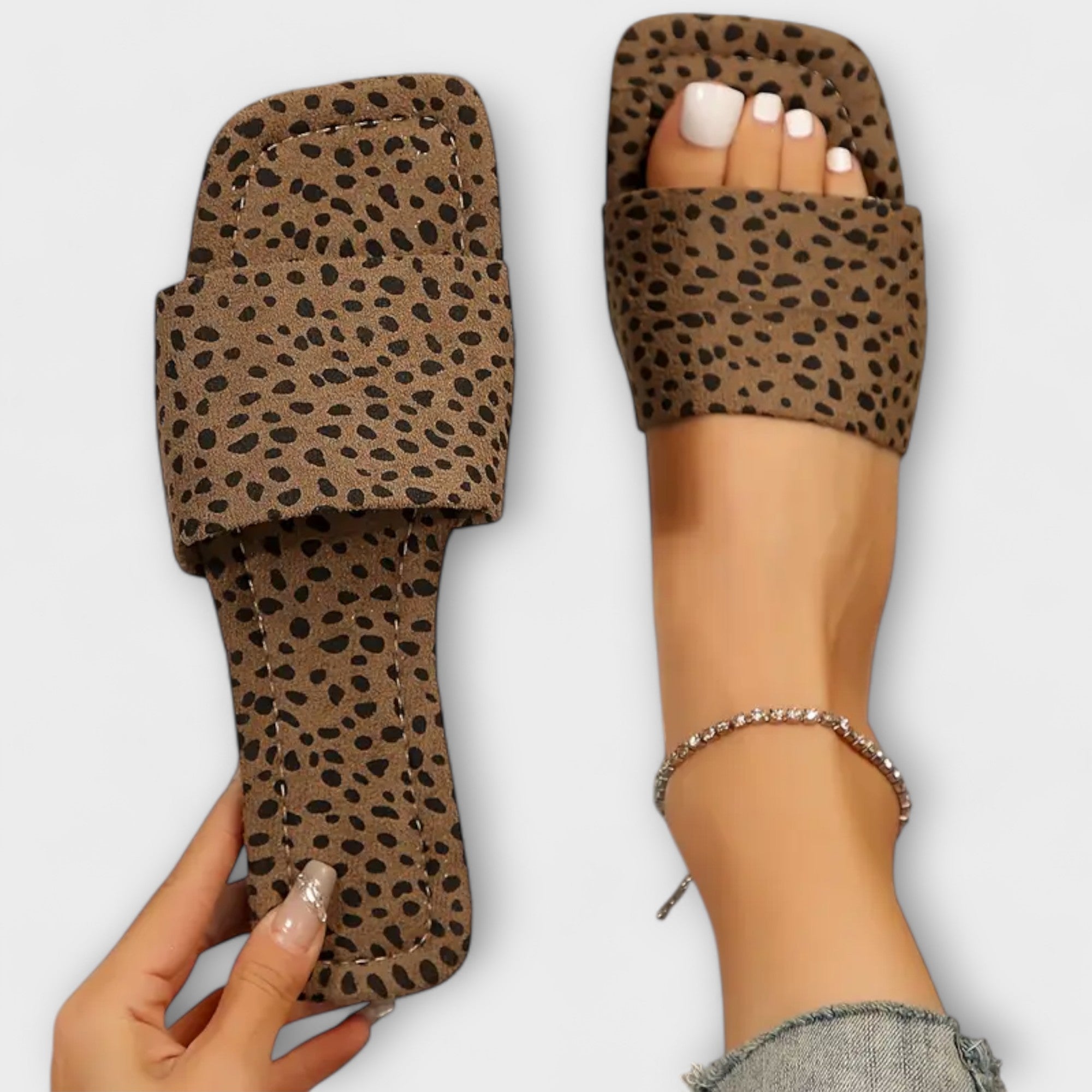 Blanca™ – Sandalia Safari Flat
