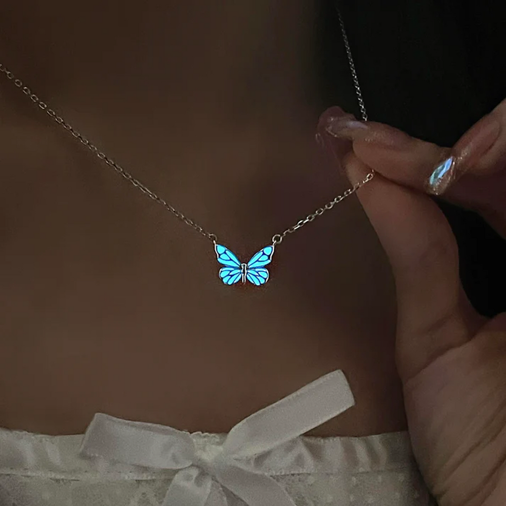 Collar Mariposa Azul Radiante