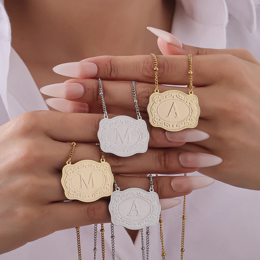 Collar con Inicial Rodeo