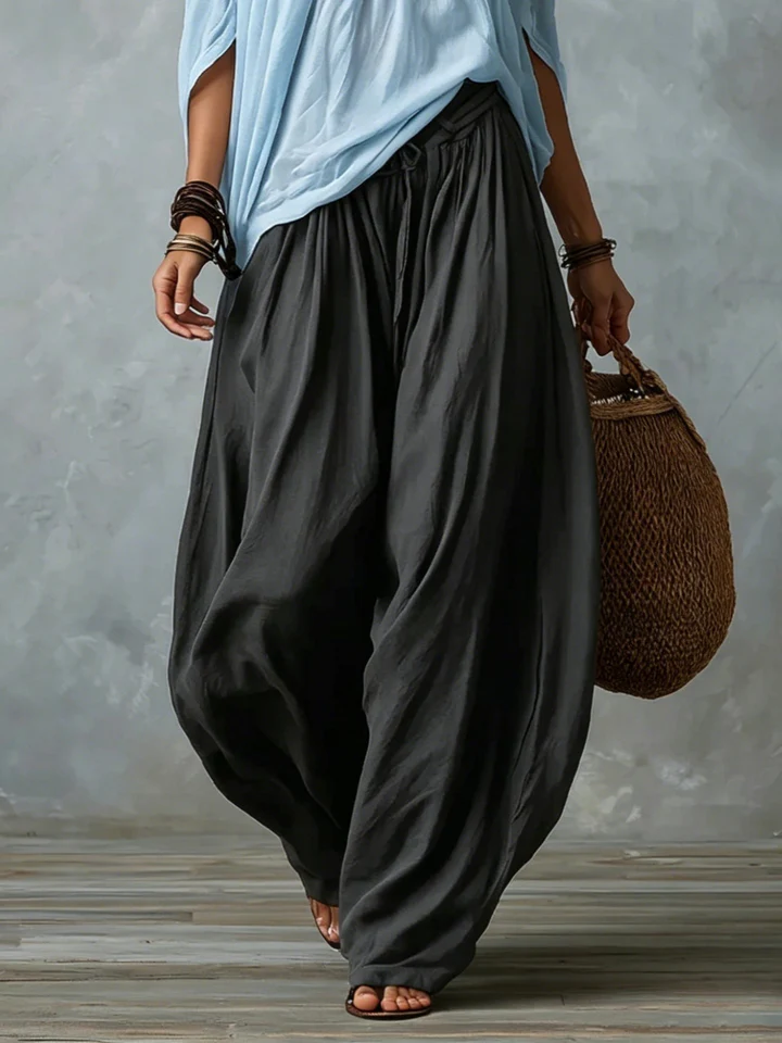 Conjunto Amara™ | Blusa Bardot Negra y Pantalón Lanterne Rojo